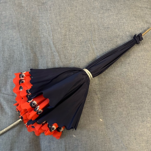 Elegant Navy and Red Women's Parisian Umbrella - Picture 4 of 8